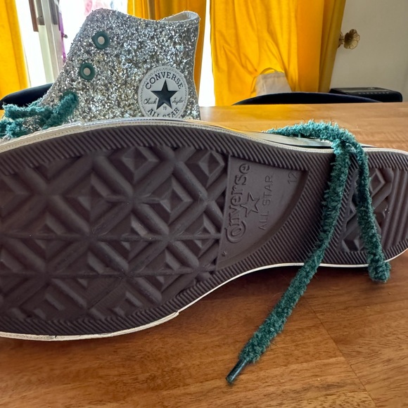 Converse Chuck Taylor All Star 70 Hi
JW Anderson Glitter Gold Silver - Picture 4 of 5